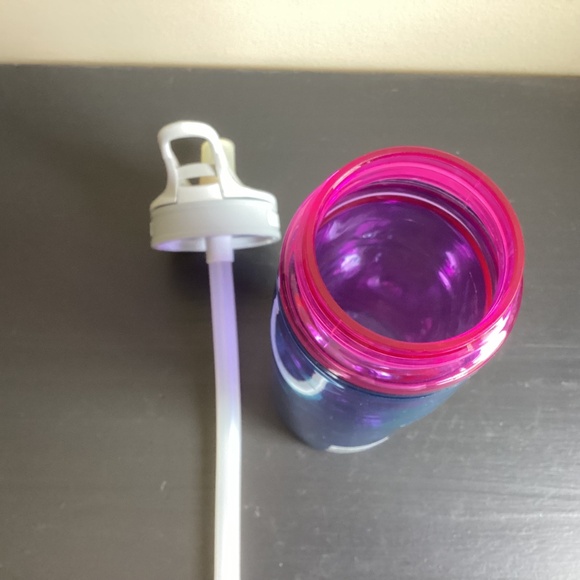 Camelbak Eddy Purple and Blue Insulated 32oz Tumbler - Picture 3 of 5